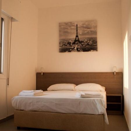 St. George Rent Rooms ラルナカ エクステリア 写真