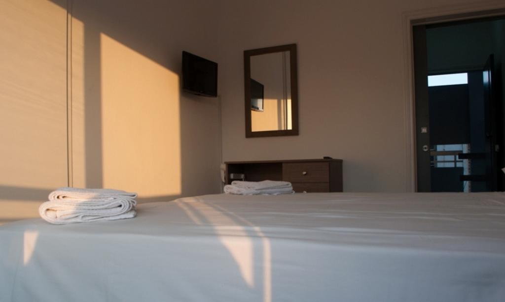 St. George Rent Rooms ラルナカ エクステリア 写真