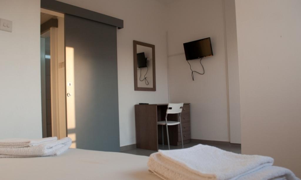 St. George Rent Rooms ラルナカ エクステリア 写真