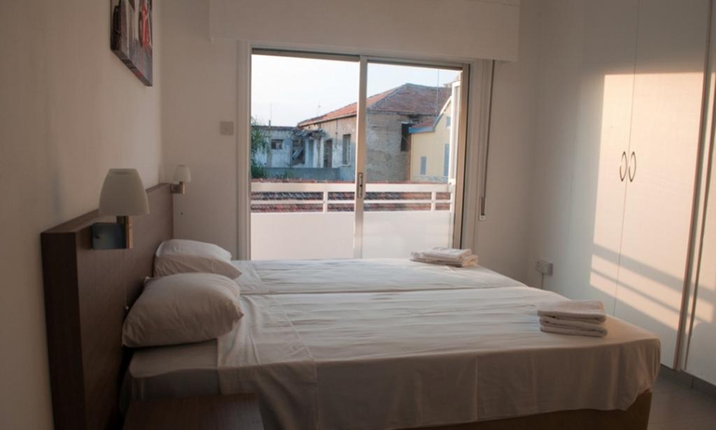 St. George Rent Rooms ラルナカ エクステリア 写真