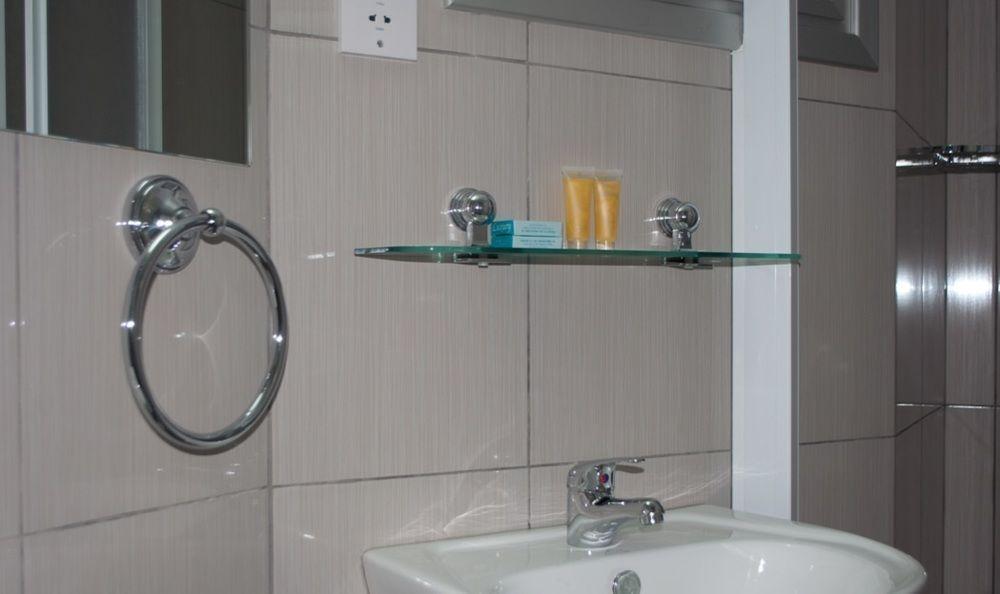St. George Rent Rooms ラルナカ エクステリア 写真