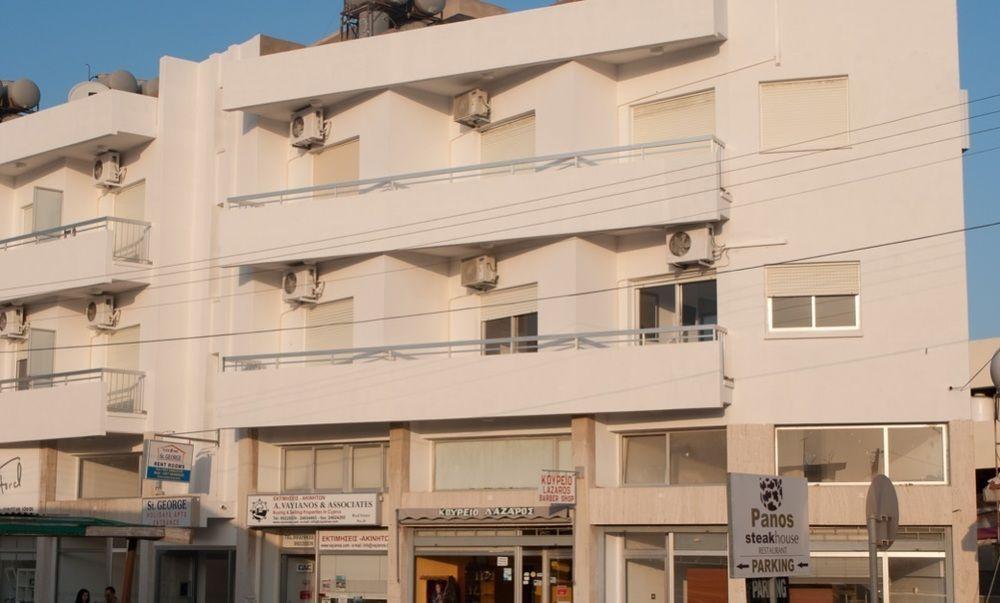 St. George Rent Rooms ラルナカ エクステリア 写真