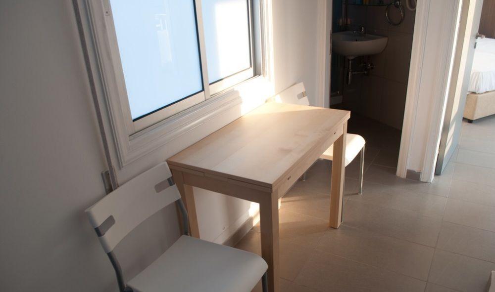 St. George Rent Rooms ラルナカ エクステリア 写真