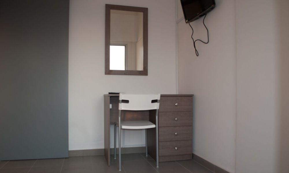St. George Rent Rooms ラルナカ エクステリア 写真