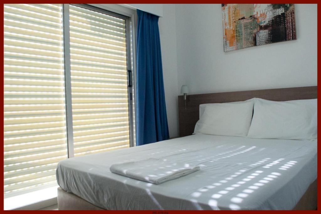 St. George Rent Rooms ラルナカ エクステリア 写真