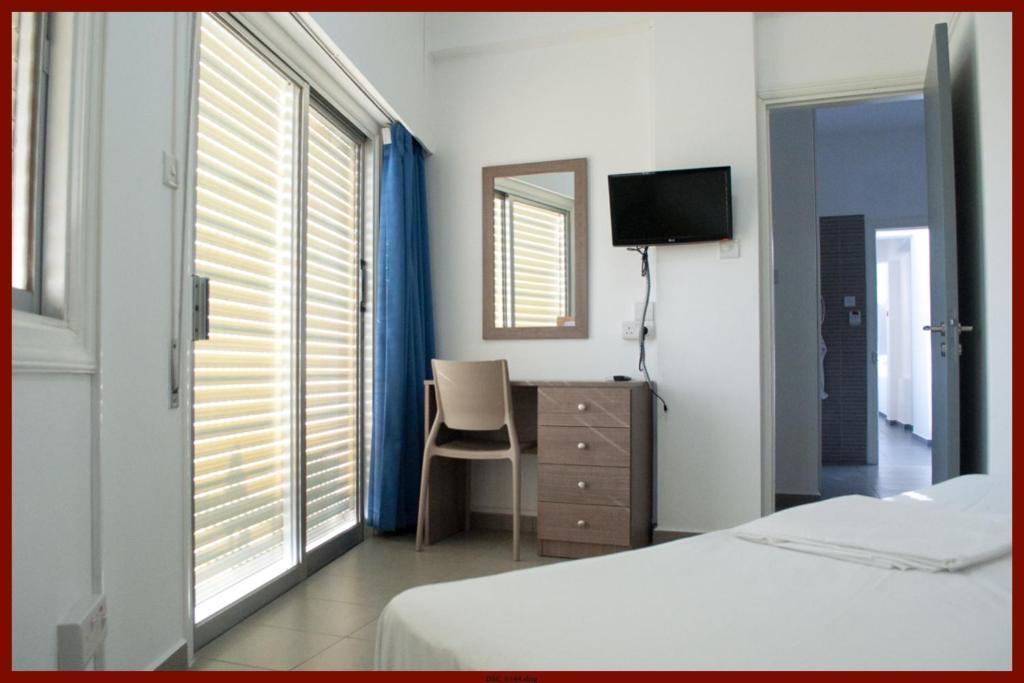 St. George Rent Rooms ラルナカ エクステリア 写真